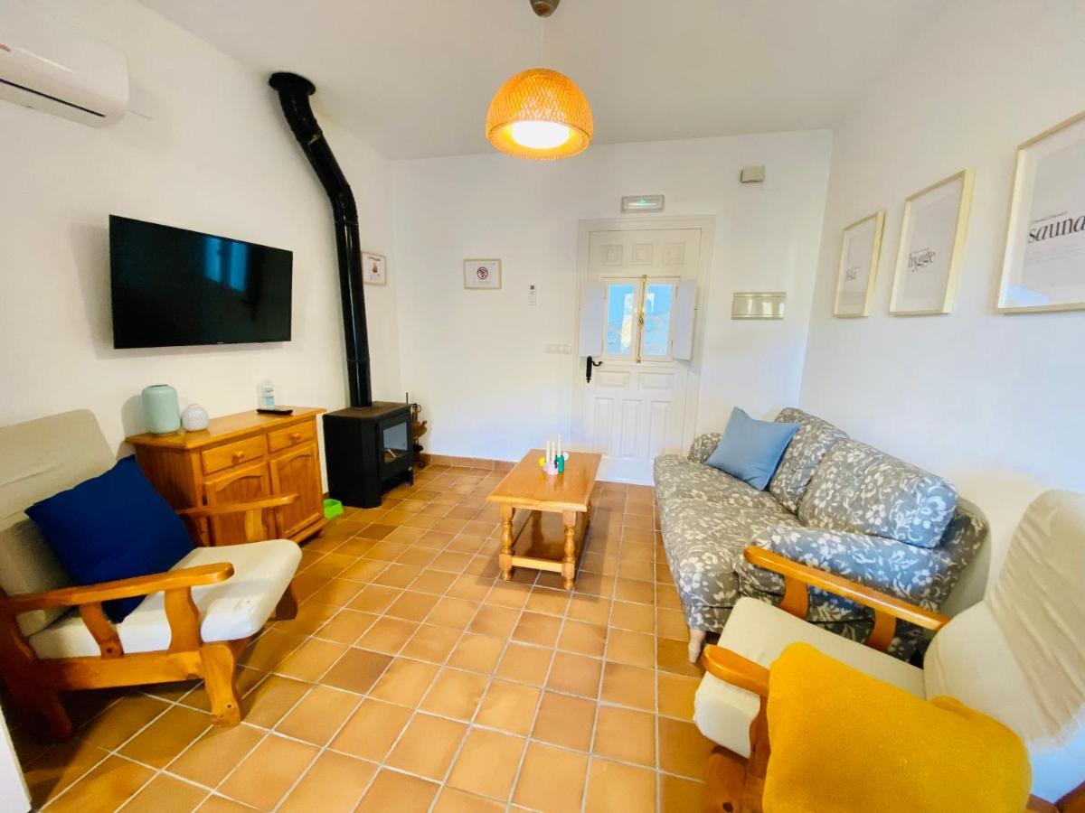 Stay Wild En Las Casitas De Huerta Arriba Benamahoma Kültér fotó