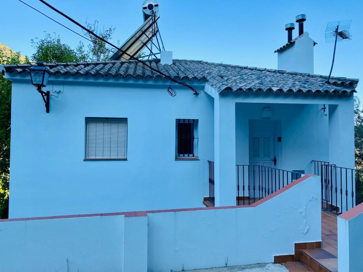 Stay Wild En Las Casitas De Huerta Arriba Benamahoma Kültér fotó